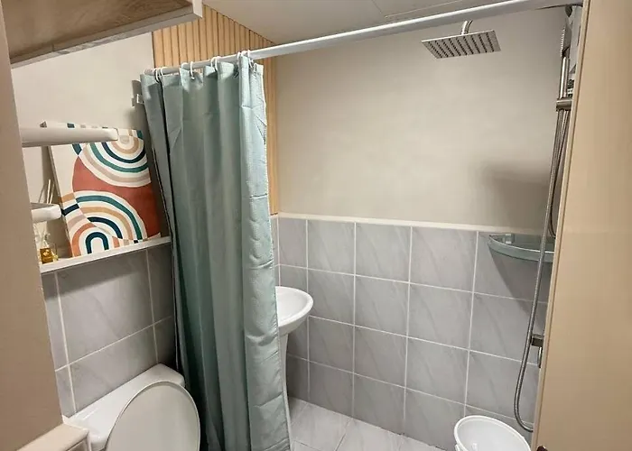 Near Mactan Cebu Airport - Bibera's Place Aparthotel